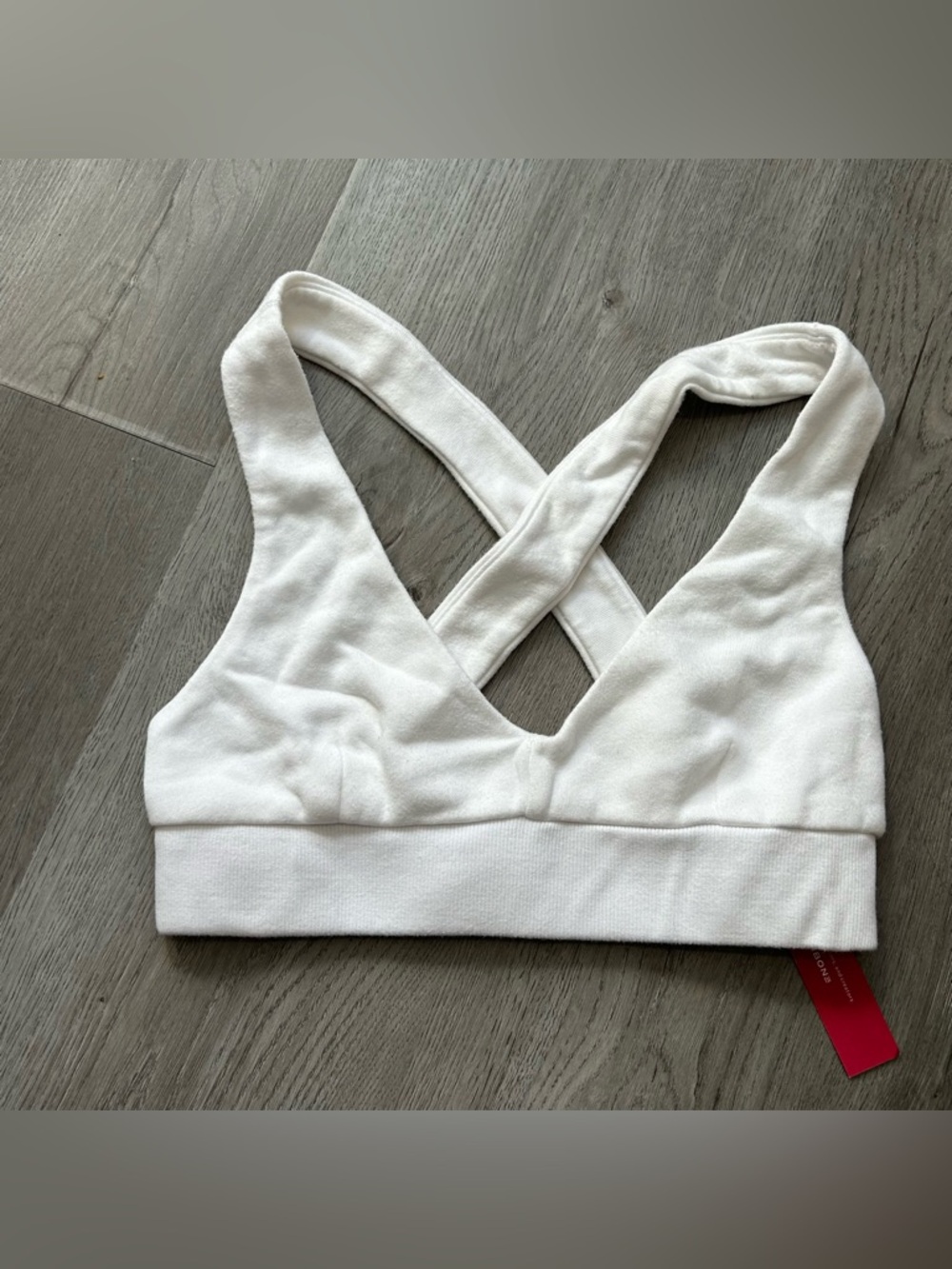 NWT carbon38 VNeck Cross Back sports‎ Bra in French Terry White Womens sz small